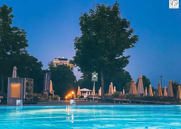 Appartement Ruheoase Mit Parkblick - 15 Min Zentrum - Therme & Gym
