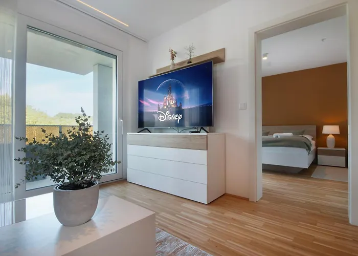 Ruheoase Mit Parkblick - 15 Min Zentrum - Therme & Gym Appartement Wenen